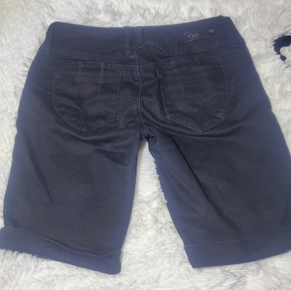 YMI - Shorts - Picture 2 of 3